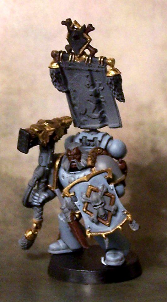 Character, Space Marines, Space Wolf Captain, Thunder Hammer & Storm Shield Space Wolf Captain